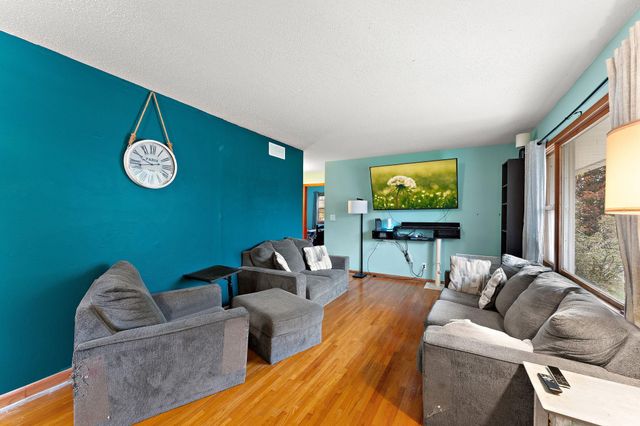 7169 Clay Avenue, Inver Grove Heights, MN 55076