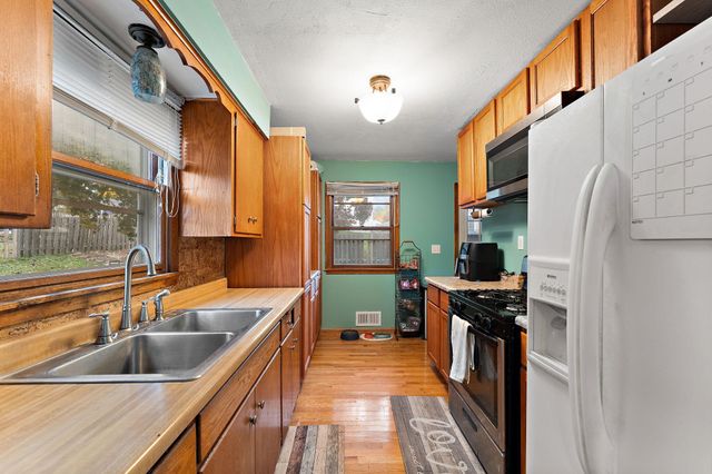 7169 Clay Avenue, Inver Grove Heights, MN 55076