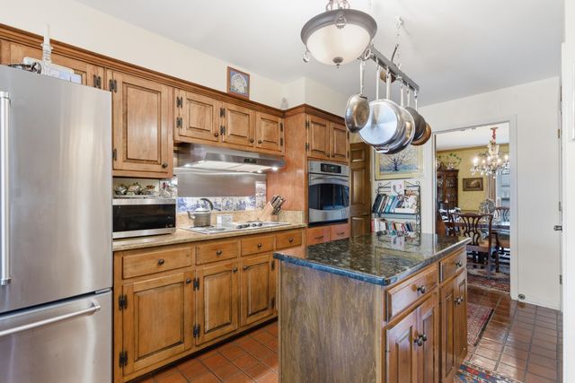6668 MONMOUTH DR, Memphis, TN 38120