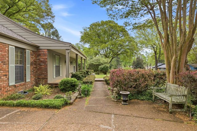 6668 MONMOUTH DR, Memphis, TN 38120