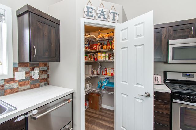 5752 58th Street S, Fargo, ND 58104