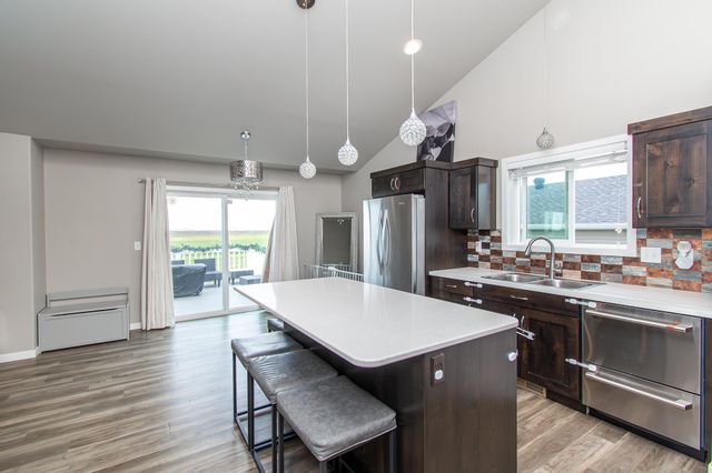 5752 58th Street S, Fargo, ND 58104