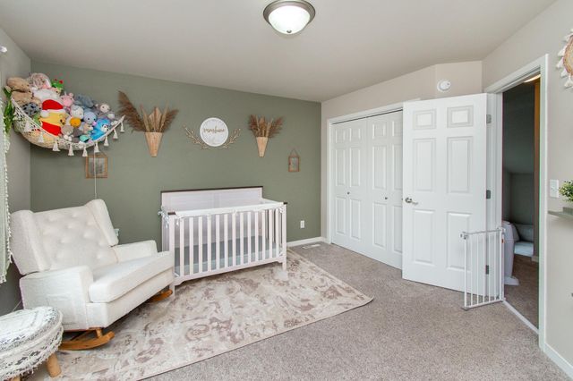 5752 58th Street S, Fargo, ND 58104