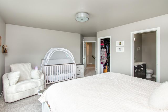 5752 58th Street S, Fargo, ND 58104