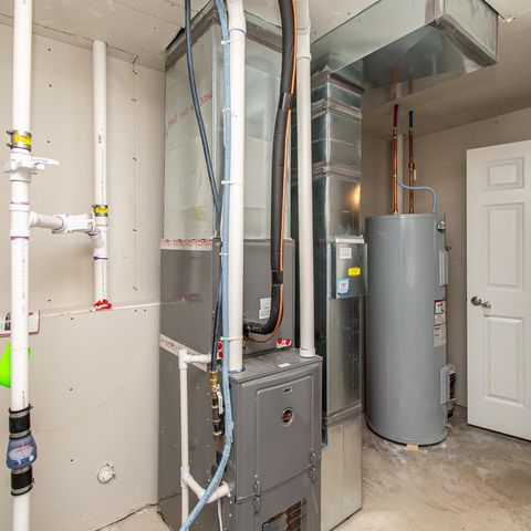 5752 58th Street S, Fargo, ND 58104