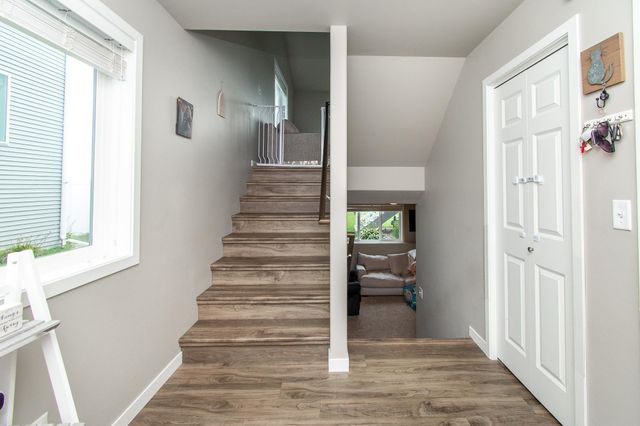 5752 58th Street S, Fargo, ND 58104