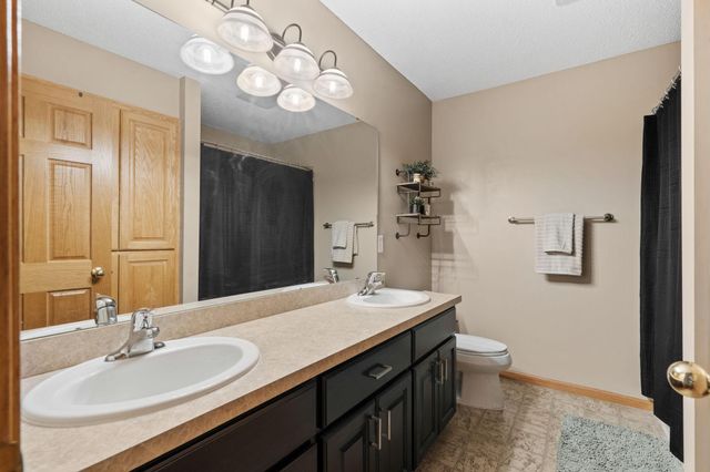 1105 Blossom Boulevard NW, Isanti, MN 55040