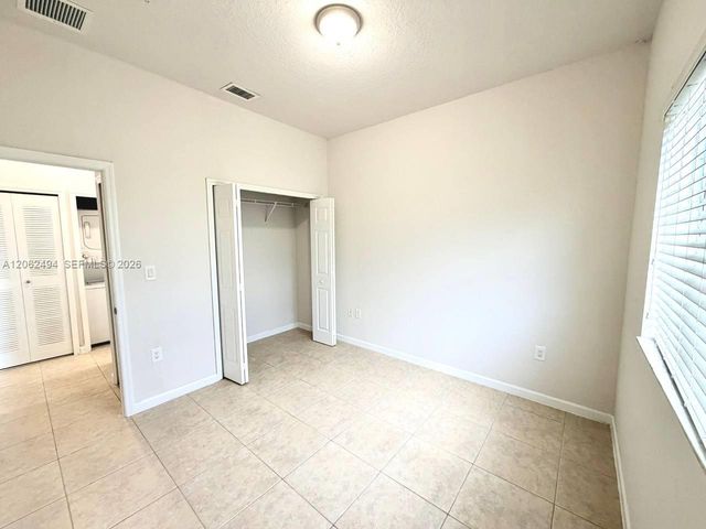 3431 W 80th St 202, Hialeah, FL 33018