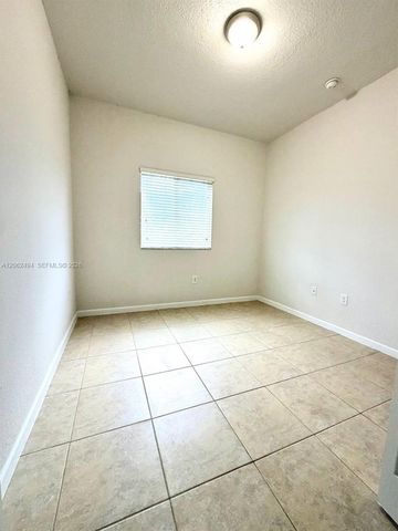 3431 W 80th St 202, Hialeah, FL 33018