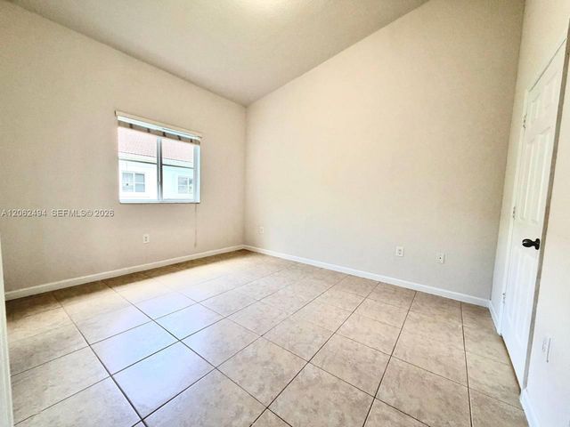 3431 W 80th St 202, Hialeah, FL 33018