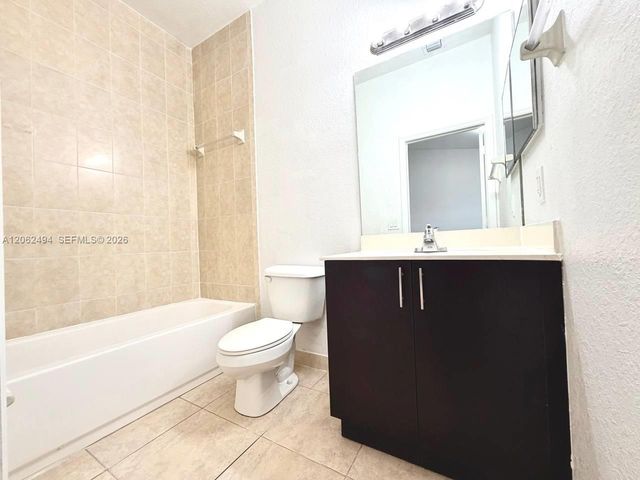3431 W 80th St 202, Hialeah, FL 33018