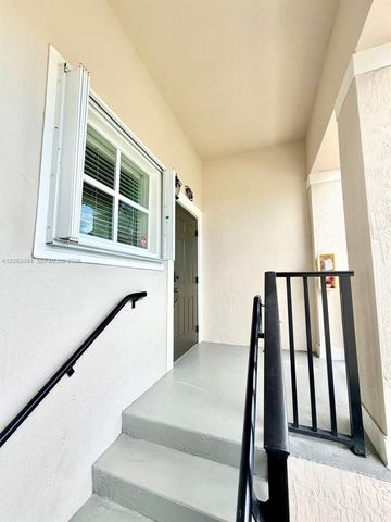 3431 W 80th St 202, Hialeah, FL 33018