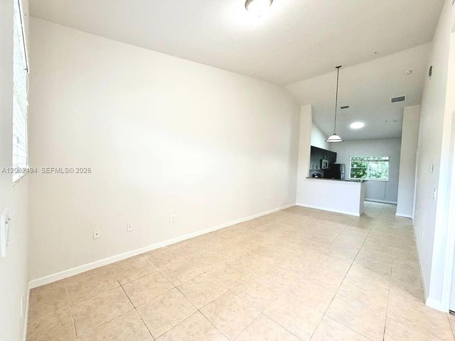 3431 W 80th St 202, Hialeah, FL 33018