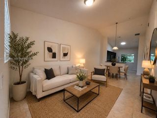 3431 W 80th St 202, Hialeah, FL 33018