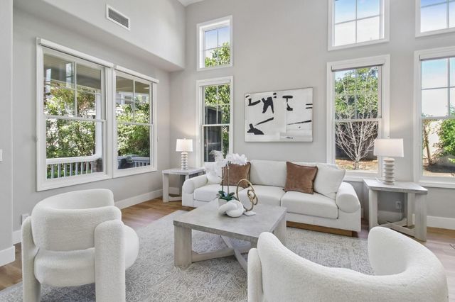 141 Serra Court, Los Gatos, CA 95032