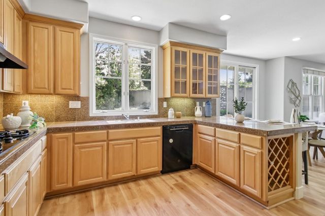 141 Serra Court, Los Gatos, CA 95032