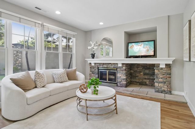 141 Serra Court, Los Gatos, CA 95032