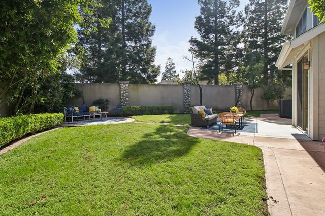 141 Serra Court, Los Gatos, CA 95032