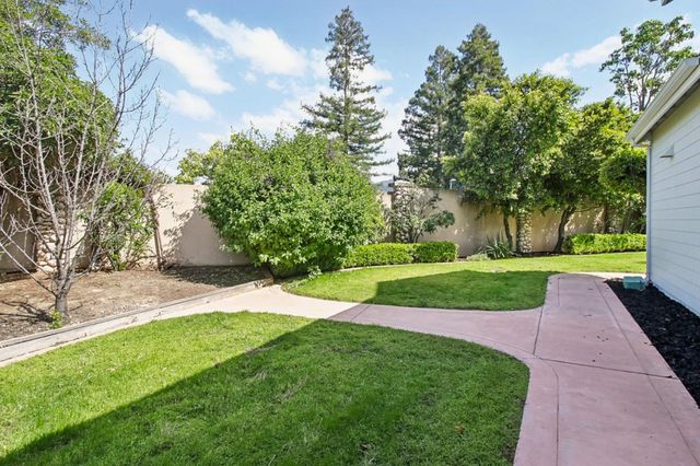 141 Serra Court, Los Gatos, CA 95032