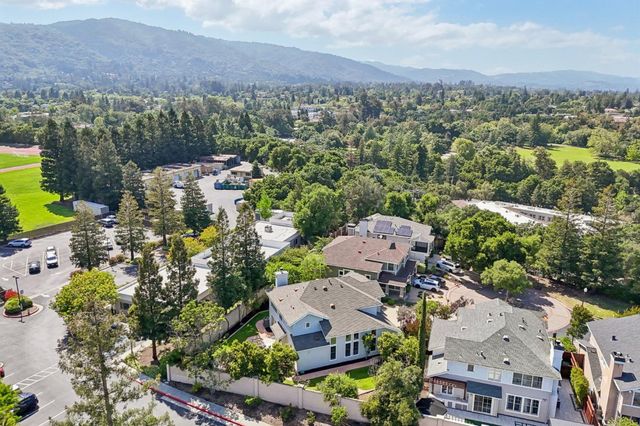 141 Serra Court, Los Gatos, CA 95032