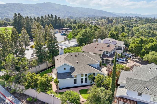 141 Serra Court, Los Gatos, CA 95032