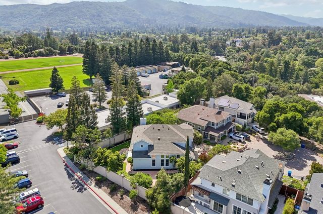 141 Serra Court, Los Gatos, CA 95032