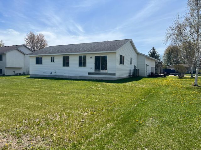 5871 Sandy Drive, Saint Cloud, MN 56303