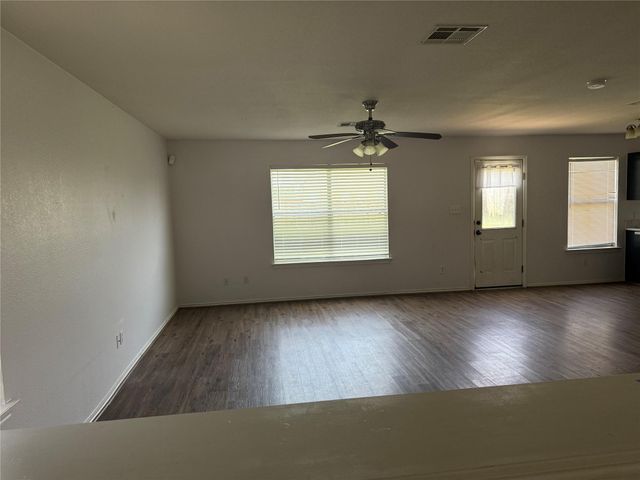 113 Outfitter DR, Bastrop, TX 78602