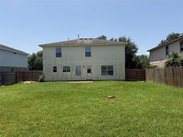 113 Outfitter DR, Bastrop, TX 78602