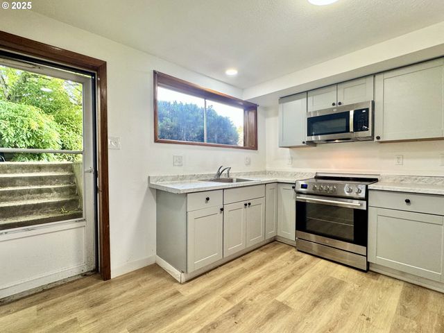 3602 Ne 134TH Ave, Portland, OR 97230