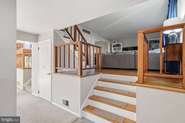 1519 LONGFELLOW DR, Cherry Hill, NJ 08003