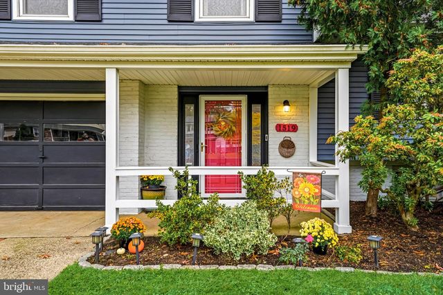 1519 LONGFELLOW DR, Cherry Hill, NJ 08003