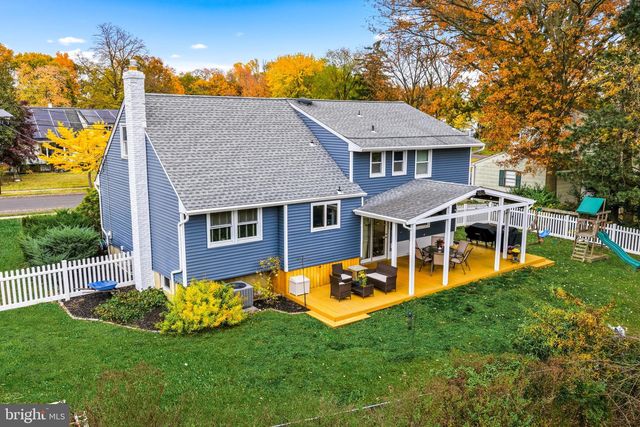 1519 LONGFELLOW DR, Cherry Hill, NJ 08003