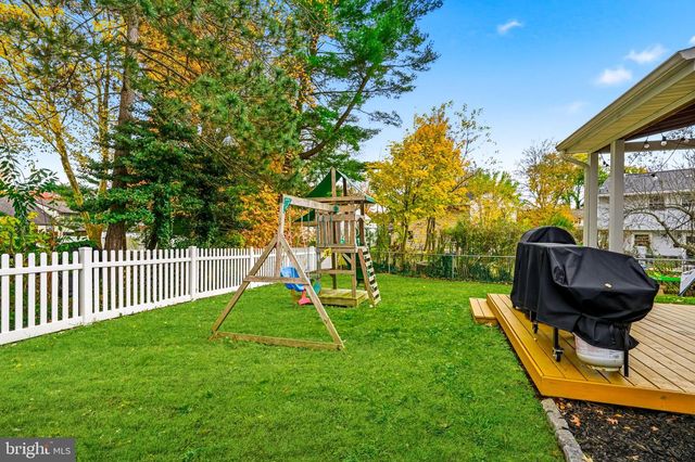 1519 LONGFELLOW DR, Cherry Hill, NJ 08003