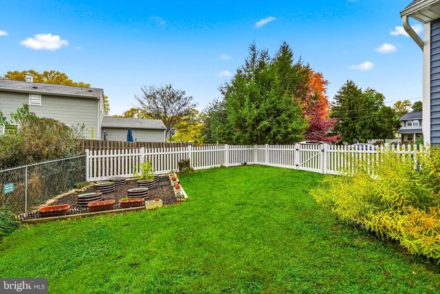 1519 LONGFELLOW DR, Cherry Hill, NJ 08003