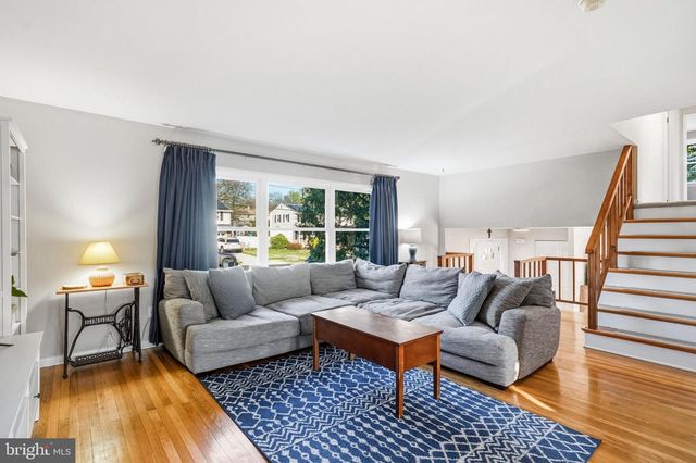 1519 LONGFELLOW DR, Cherry Hill, NJ 08003