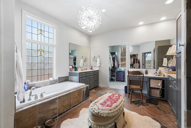 7 Galope Place, Hot Springs Village, AR 71909