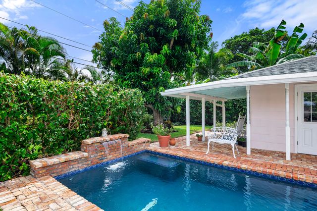 816 Avon Road, West Palm Beach, FL 33401