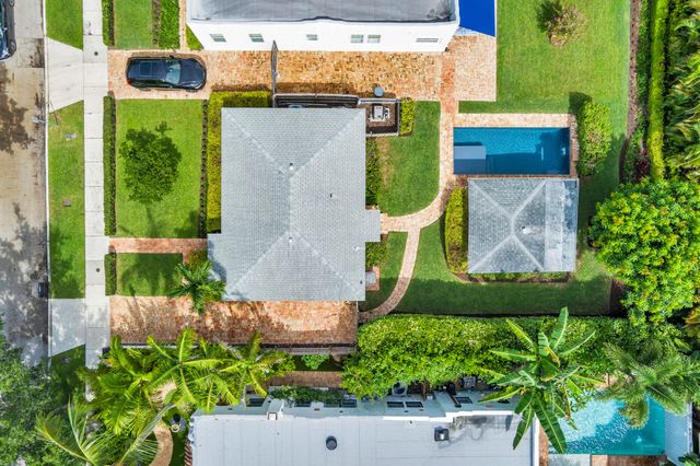 816 Avon Road, West Palm Beach, FL 33401