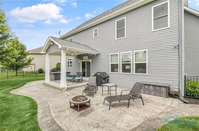 9211 Stable Creek Court, Sylvania, OH 43560