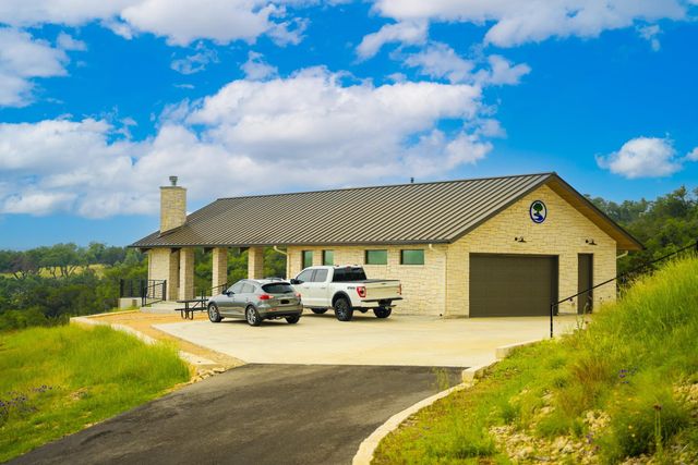 1718 Paradise PKWY, Canyon Lake, TX 78133