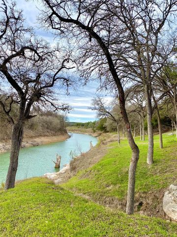 1718 Paradise PKWY, Canyon Lake, TX 78133
