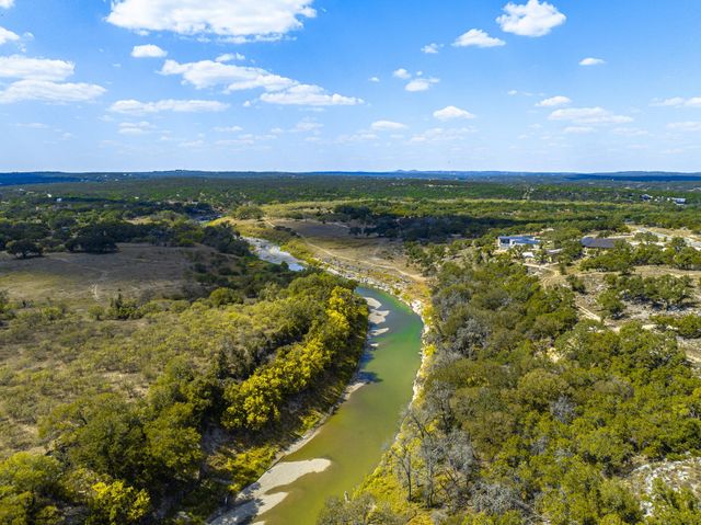 1718 Paradise PKWY, Canyon Lake, TX 78133