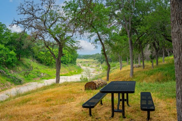 1718 Paradise PKWY, Canyon Lake, TX 78133