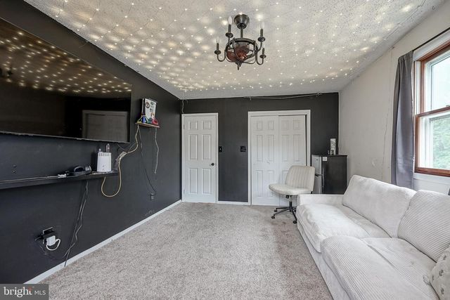 176 COLUMBIA AVE, West Deptford, NJ 08086