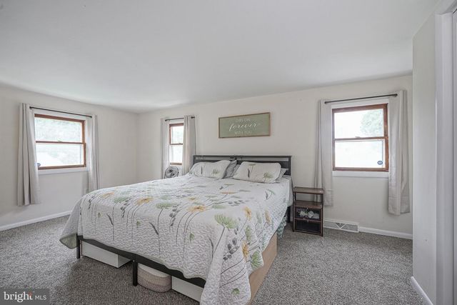 176 COLUMBIA AVE, West Deptford, NJ 08086