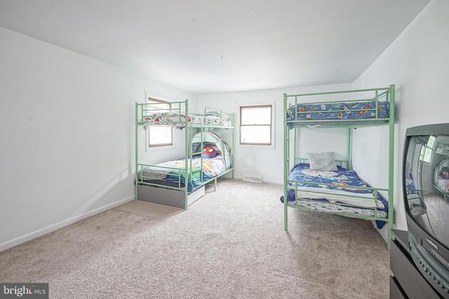 176 COLUMBIA AVE, West Deptford, NJ 08086