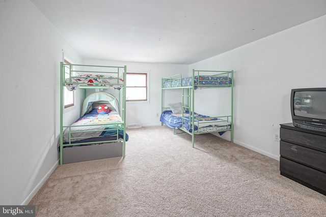 176 COLUMBIA AVE, West Deptford, NJ 08086