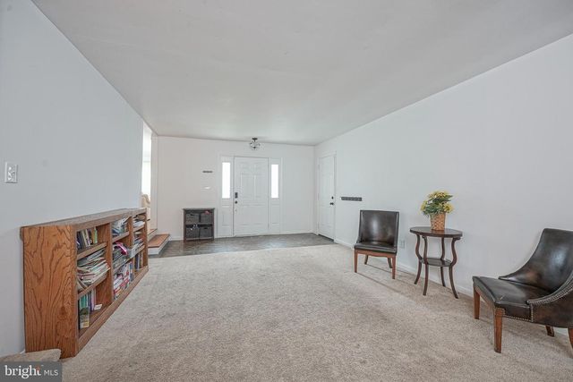 176 COLUMBIA AVE, West Deptford, NJ 08086