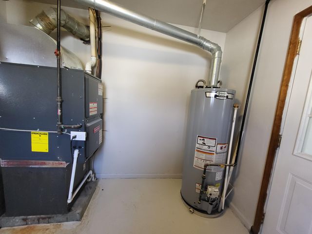 10124 Pelham Road, Taylor, MI 48180